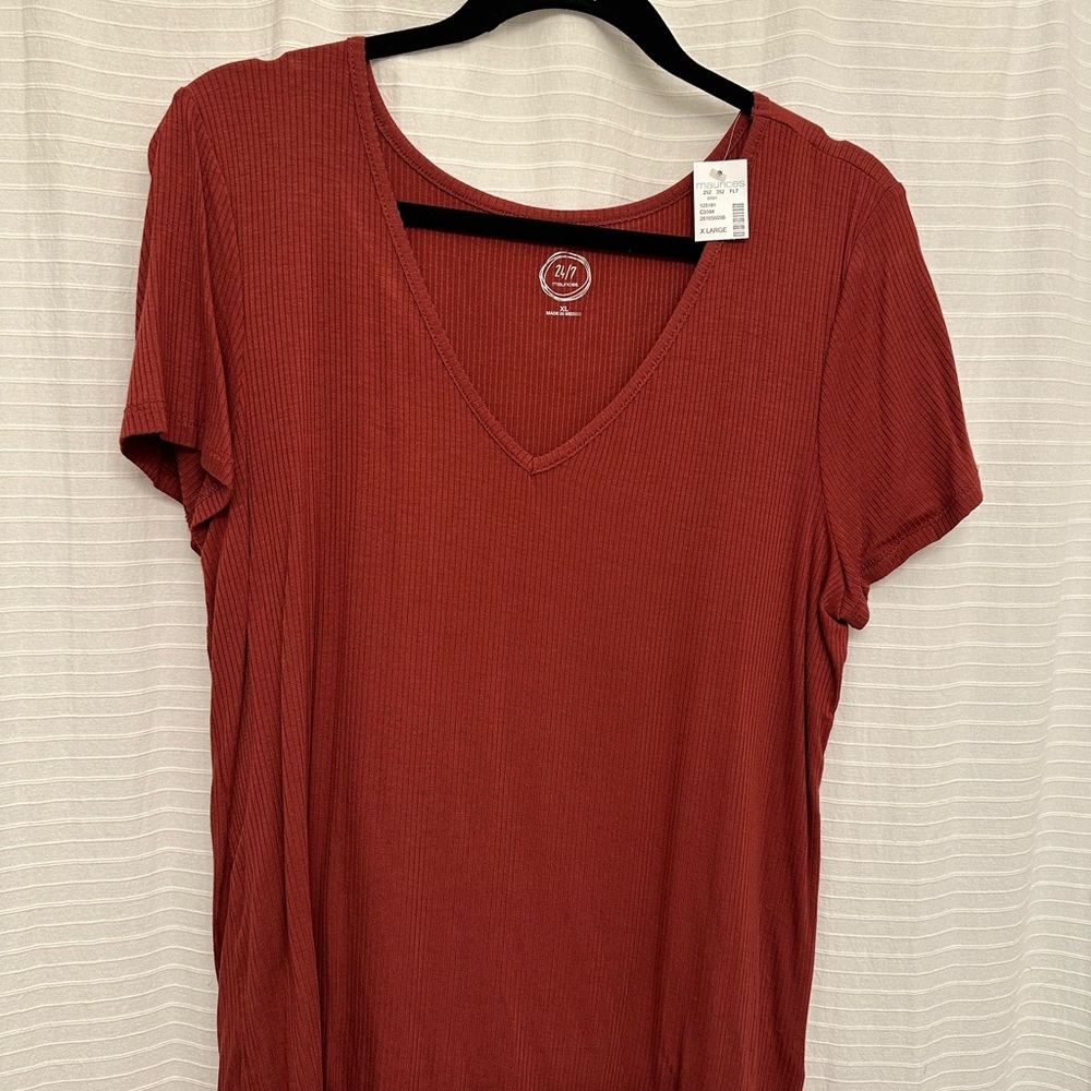 Maurices Women's Short Sleeve V-Neck Top - Rust